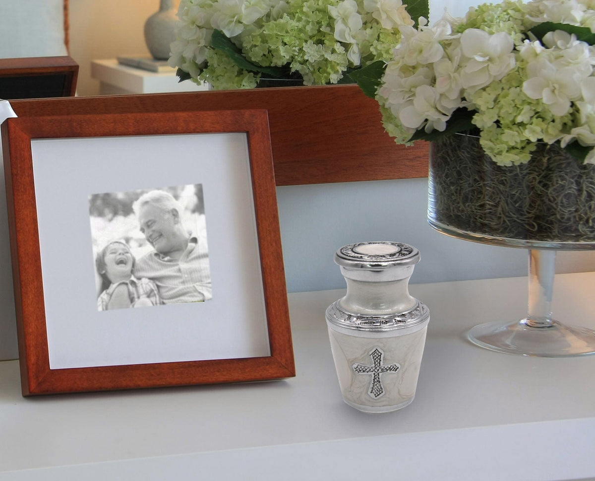 Commemorative Cremation Urns Glory to God White Cross Cremation Urn