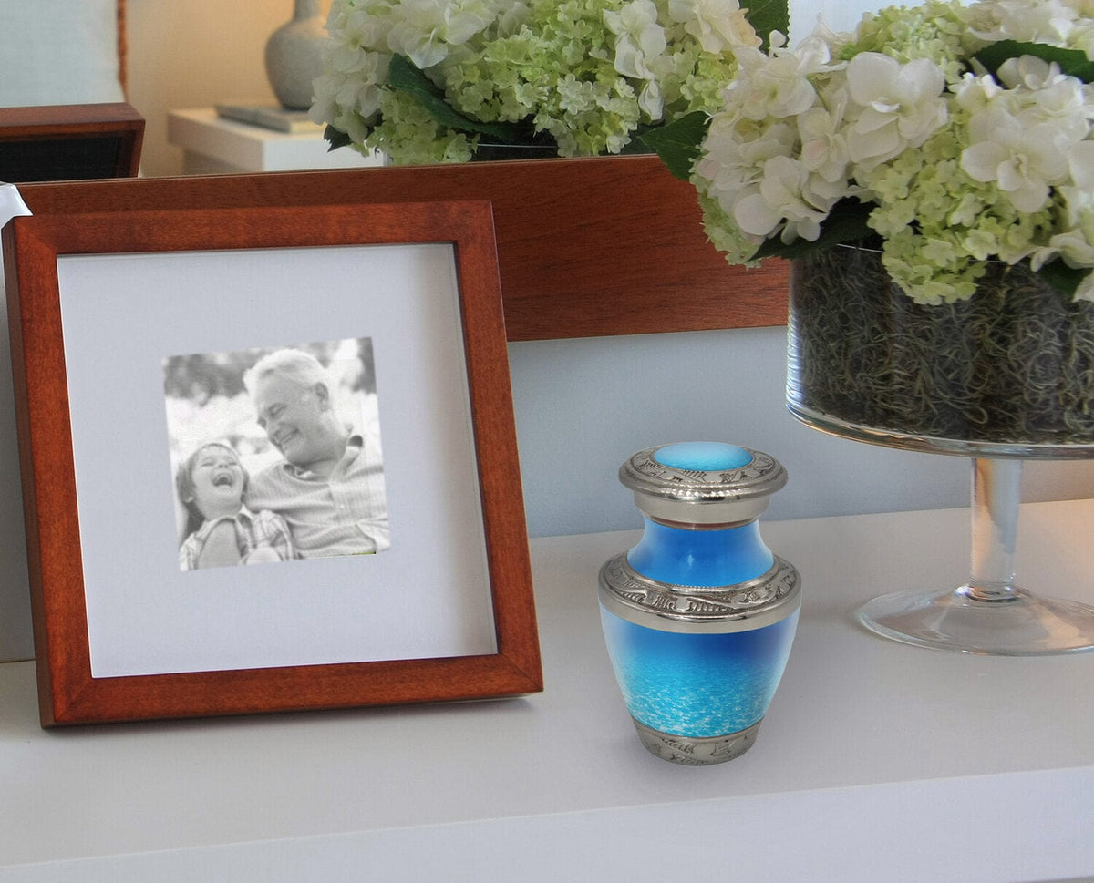 Commemorative Cremation Urns Keepsake Set of 4 Ocean Tranquility Cremation Urn